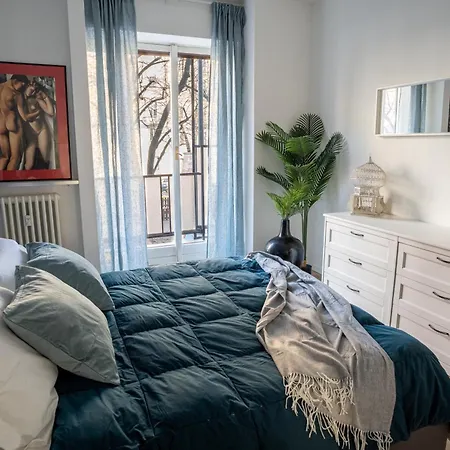 Mont Noir Apartment Milan